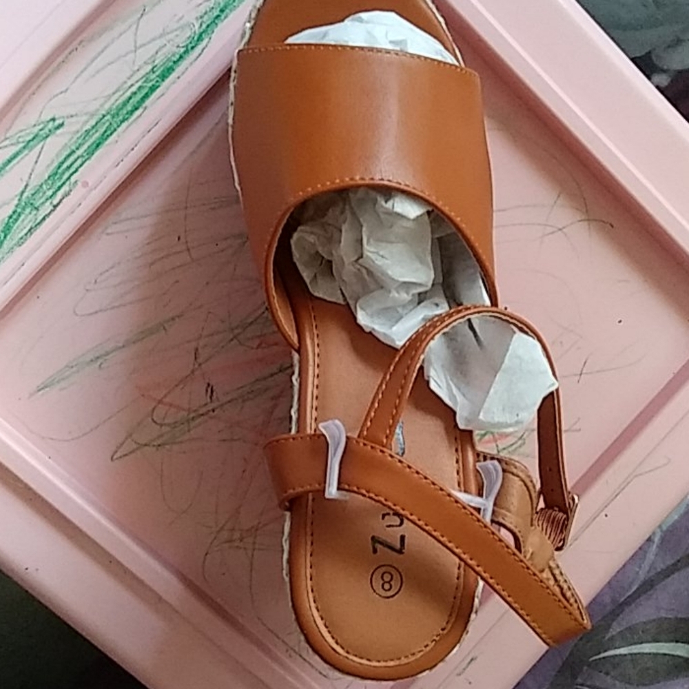 Tan Medium foot size women wedges
